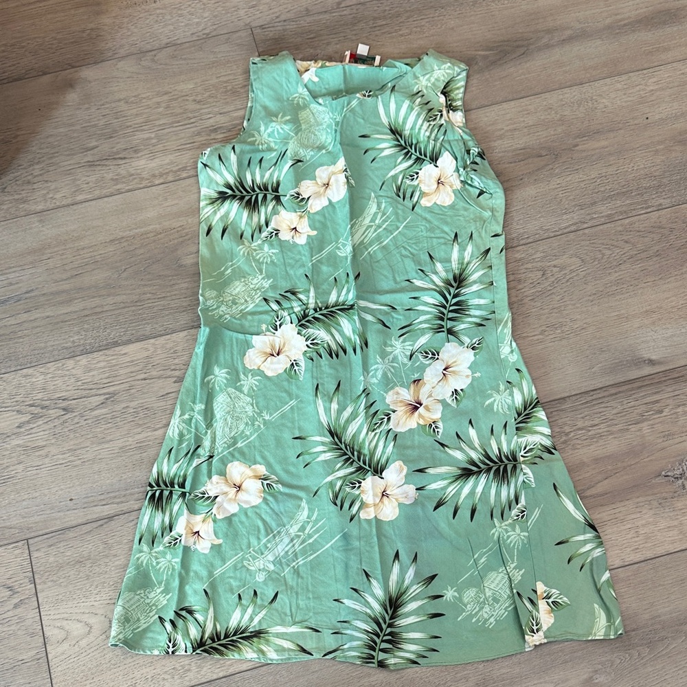 Hilo Hattie Green Hawaiian Dress